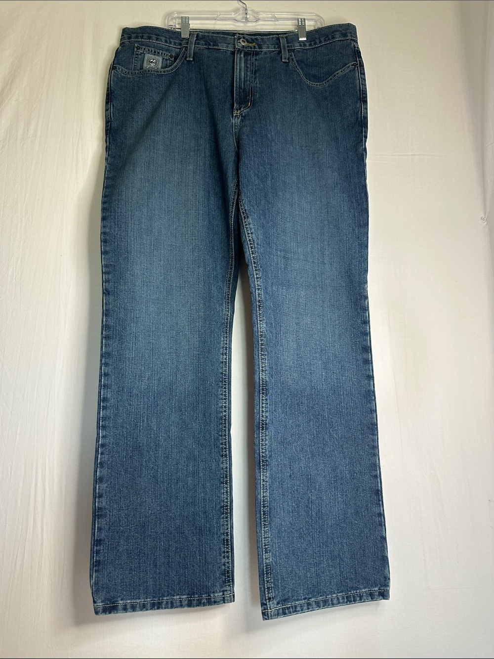 Cinch Men’s Bootcut Jeans in Medium Blue